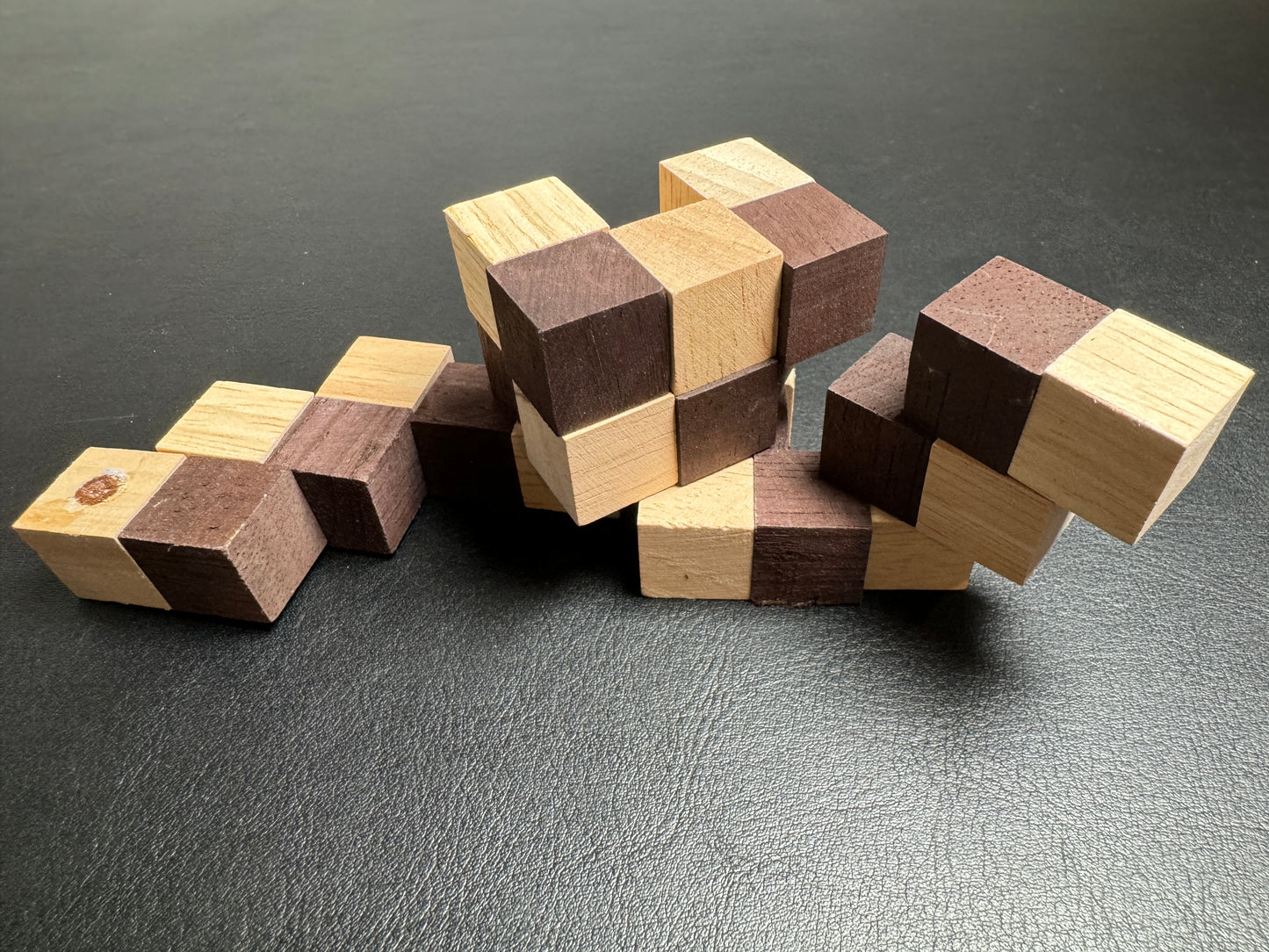 Difficult Snake Cube