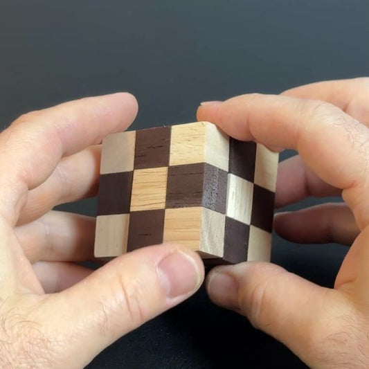 Difficult Snake Cube